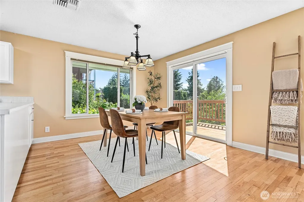 909 Queen Street Bellingham WA 98229