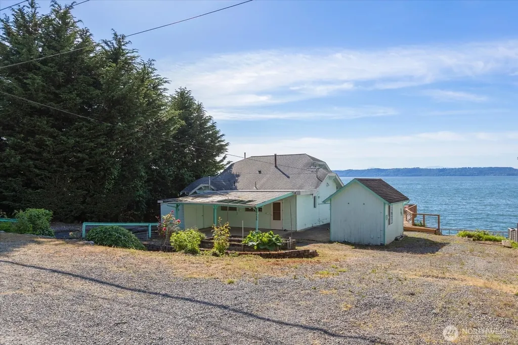 28458 Redondo Beach Drive S Des Moines WA 98198