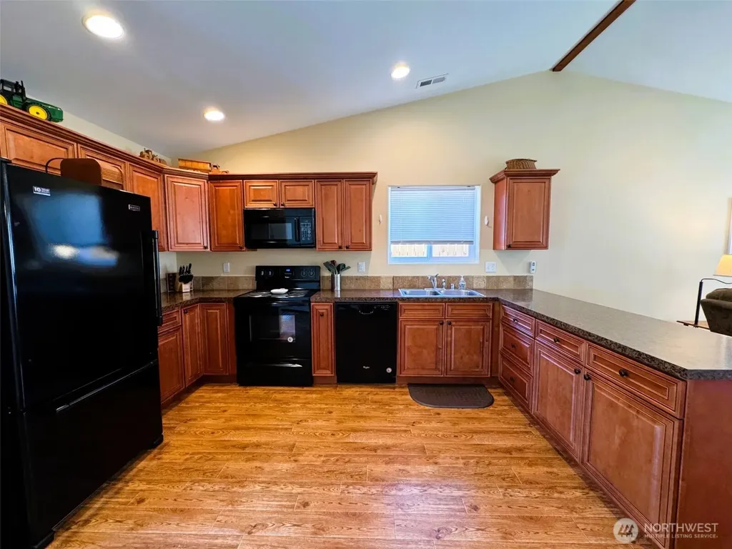 511 S Main Street Warden WA 98857
