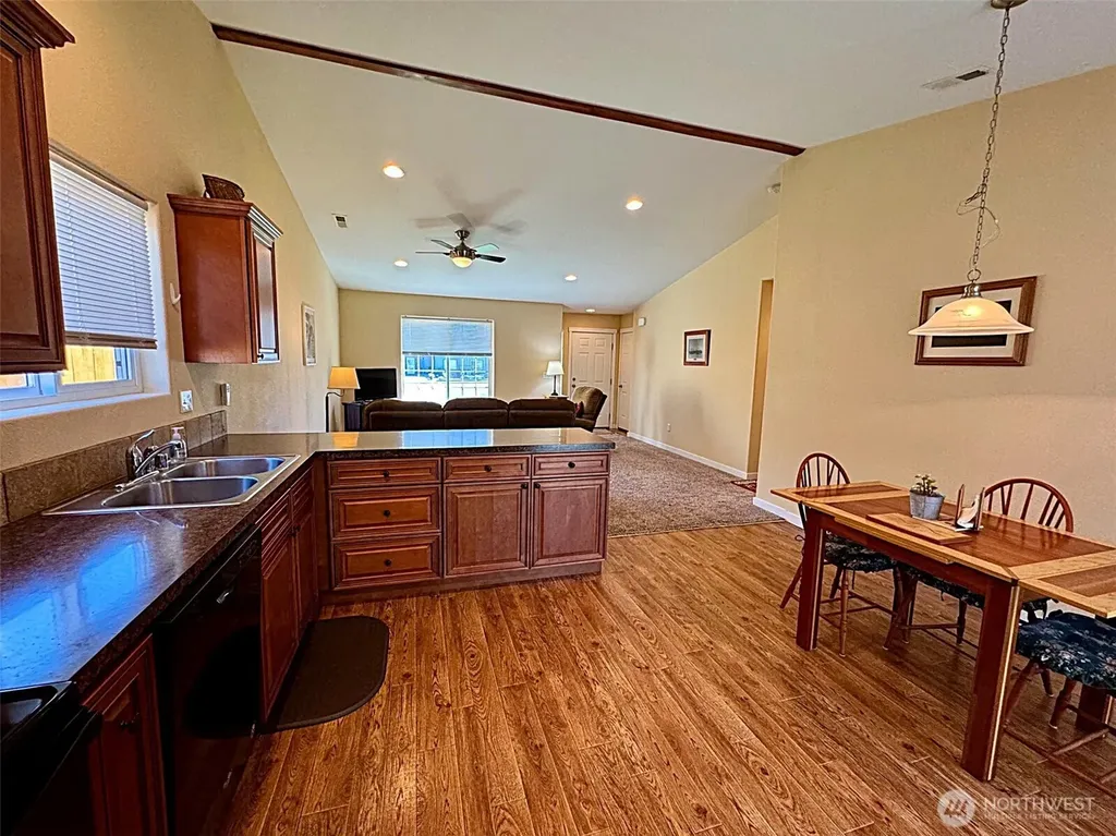 511 S Main Street Warden WA 98857