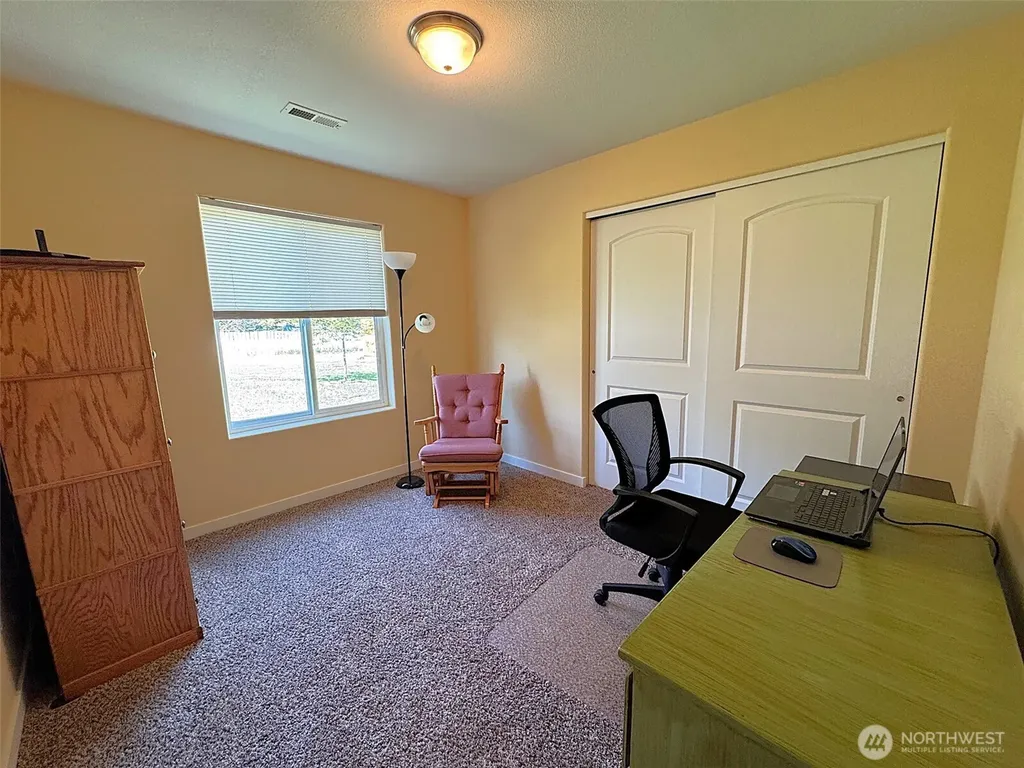511 S Main Street Warden WA 98857