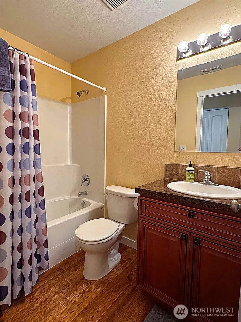 511 S Main Street Warden WA 98857