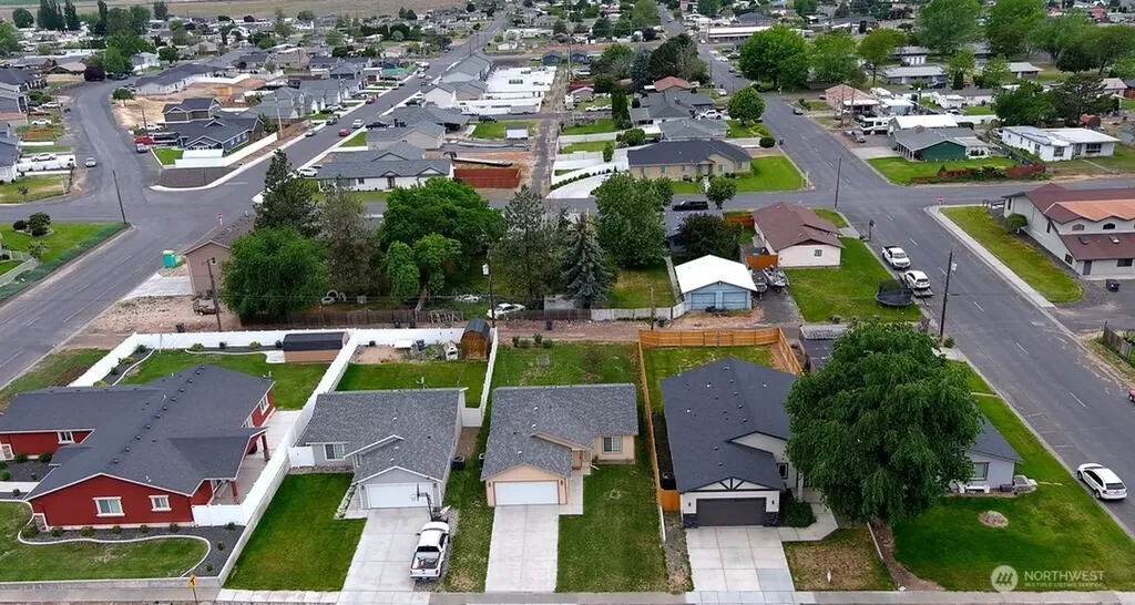 511 S Main Street Warden WA 98857