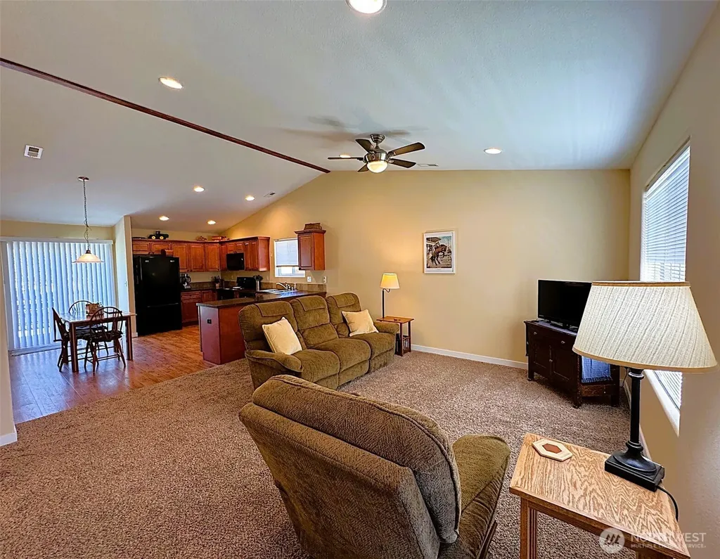 511 S Main Street Warden WA 98857