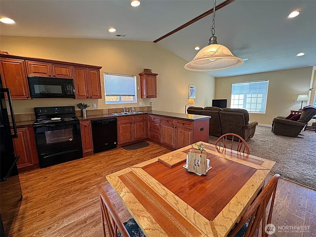 511 S Main Street Warden WA 98857