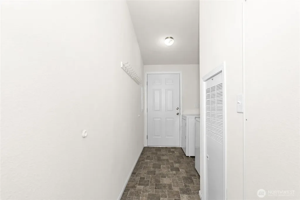 4264 Lakeview Lane SE Lacey WA 98503