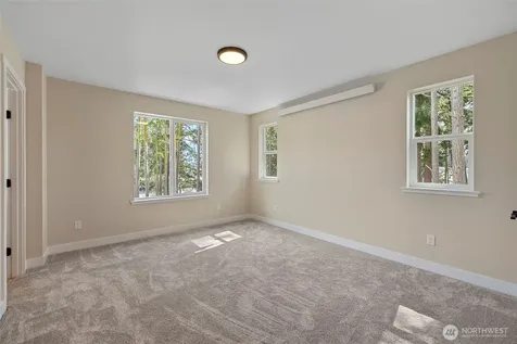 945 NW Heller Street Oak Harbor WA 98277