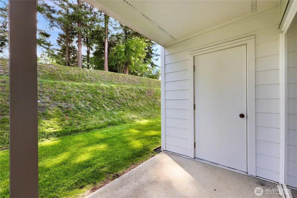 4229 Wintergreen Circle Bellingham WA 98226