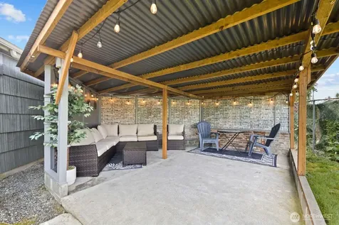 522 S 51st Street Tacoma WA 98408