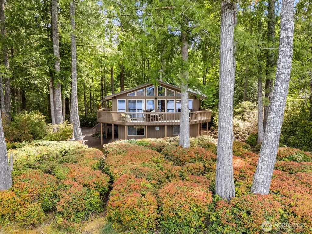 547 E Pointes Drive W Shelton WA 98584