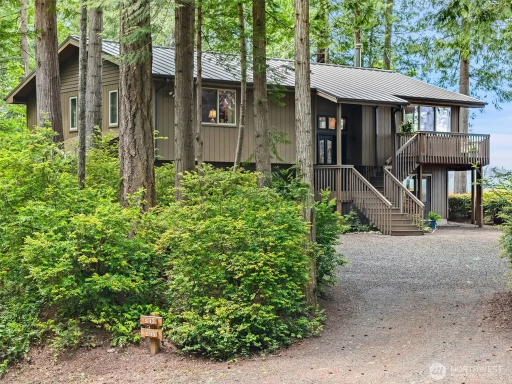 547 E Pointes Drive W Shelton WA 98584
