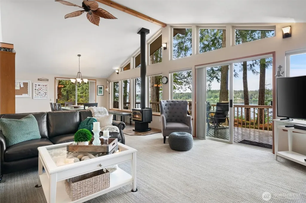 547 E Pointes Drive W Shelton WA 98584