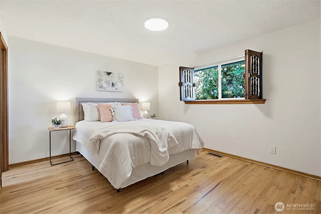 1410 SW 149th Street Burien WA 98166