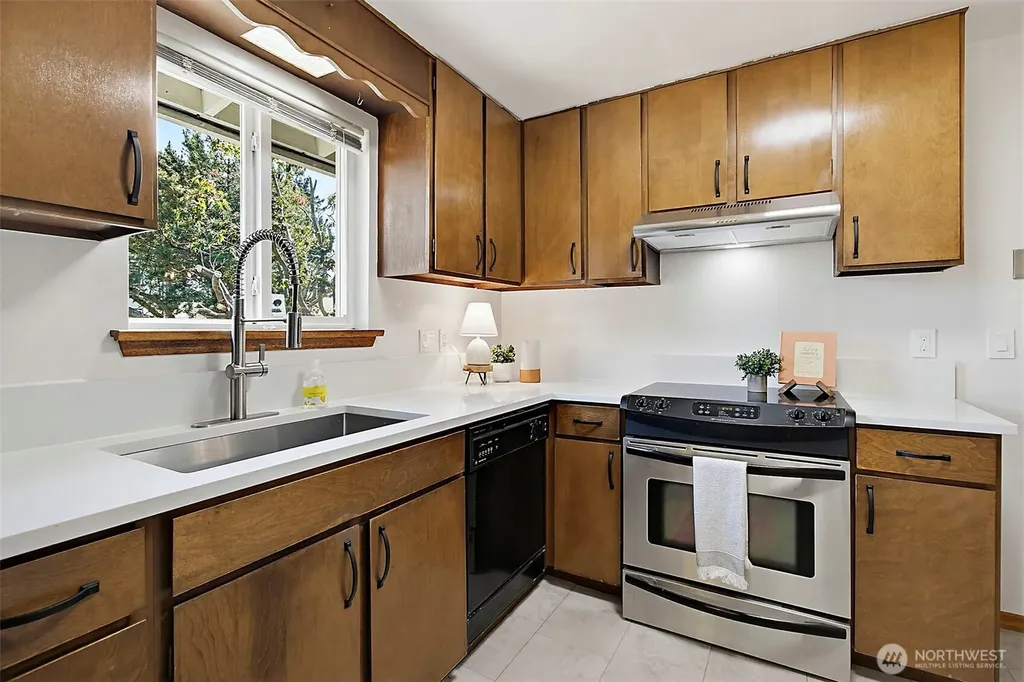 1410 SW 149th Street Burien WA 98166