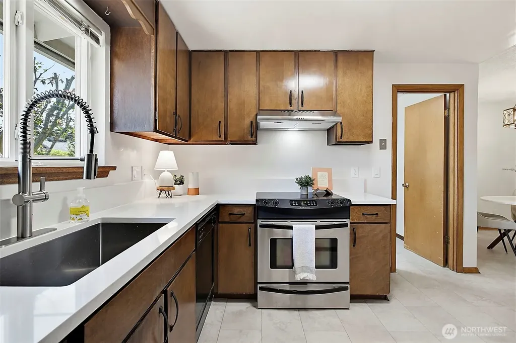 1410 SW 149th Street Burien WA 98166