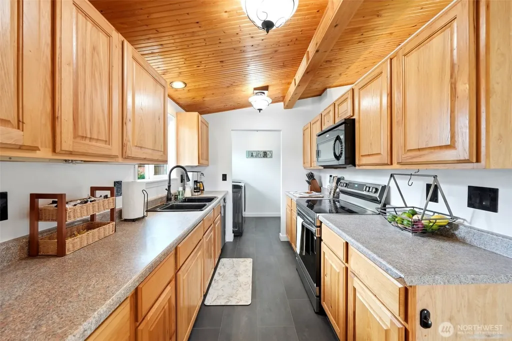 705 E Stanley Place Granite Falls WA 98252