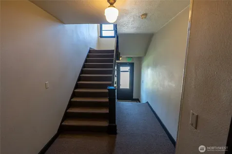 1003 N 1st Street Renton WA 98057