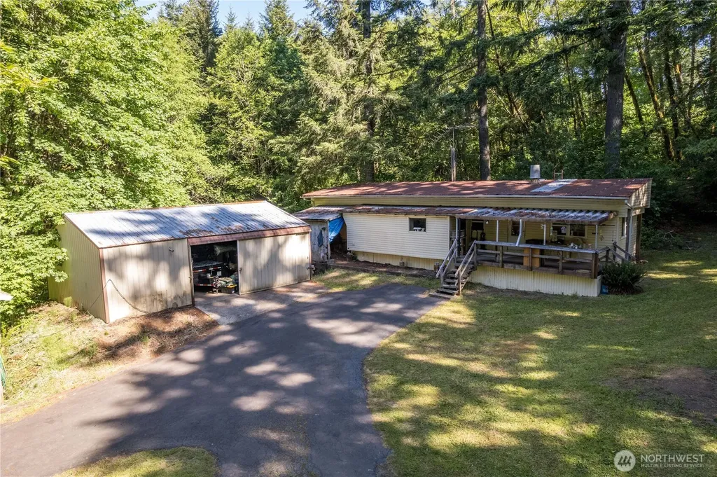 198 Burnett Winlock WA 98596
