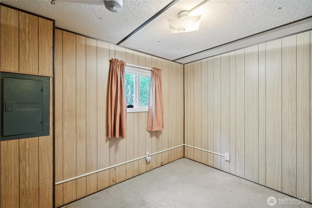 198 Burnett Winlock WA 98596