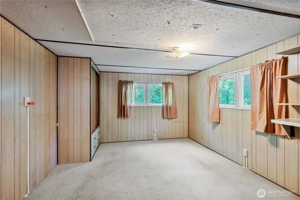 198 Burnett Winlock WA 98596