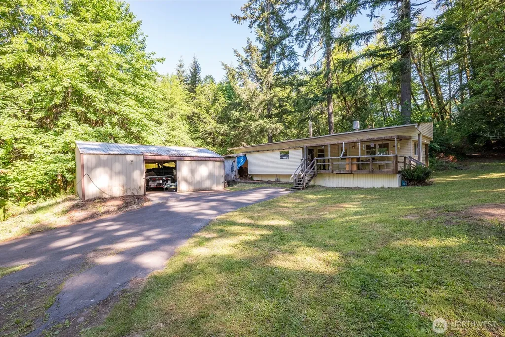 198 Burnett Winlock WA 98596