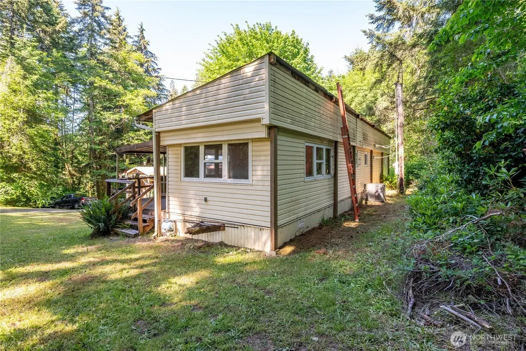 198 Burnett Winlock WA 98596