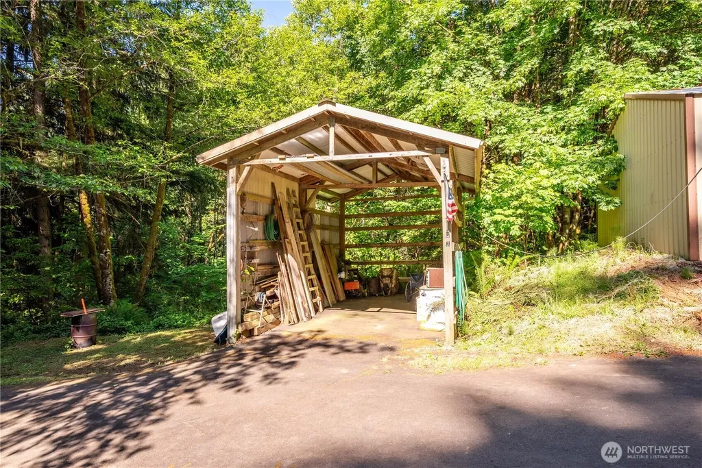 198 Burnett Winlock WA 98596