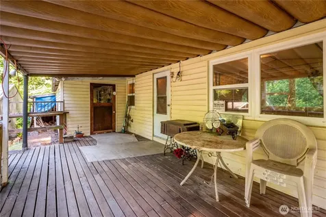 198 Burnett Winlock WA 98596