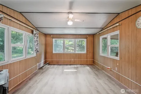 198 Burnett Winlock WA 98596