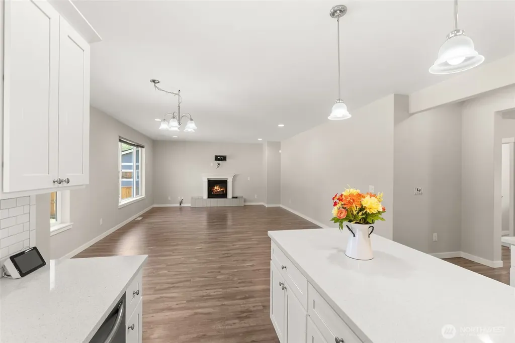 107 Brodie Street SE Rainier WA 98576