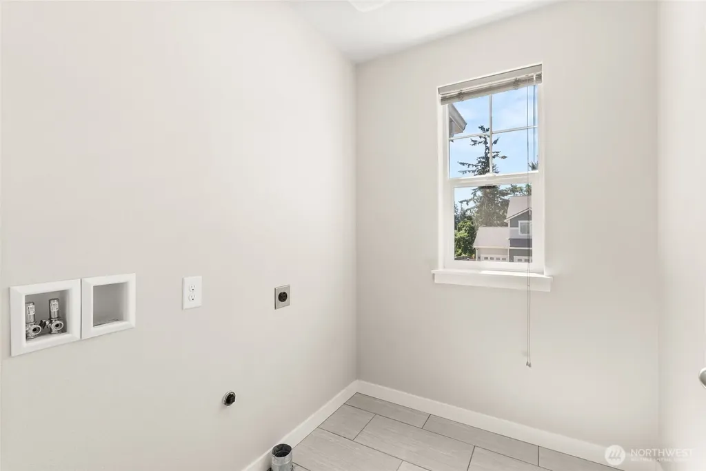 107 Brodie Street SE Rainier WA 98576