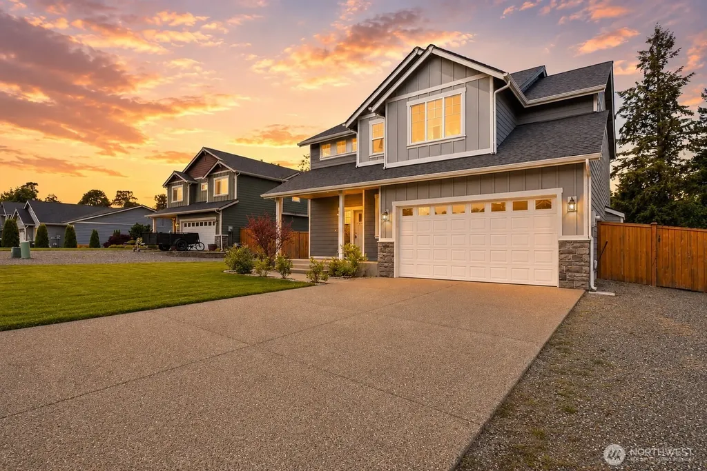 107 Brodie Street SE Rainier WA 98576