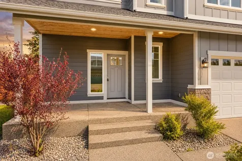 107 Brodie Street SE Rainier WA 98576