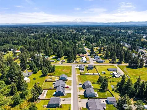 107 Brodie Street SE Rainier WA 98576