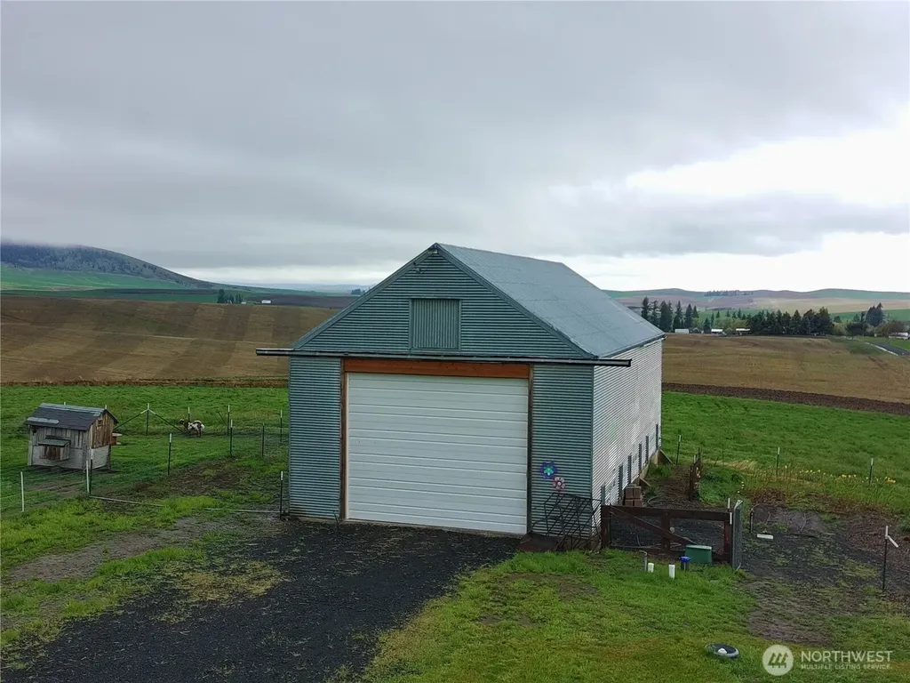 39919 S Farmington Road Latah WA 99018
