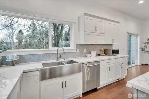 5942 21st Avenue SW Seattle WA 98106