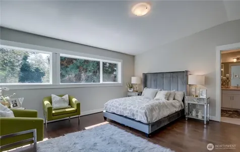 5942 21st Avenue SW Seattle WA 98106