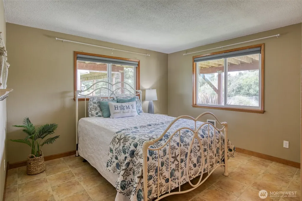 507 Sand Dune Avenue SW Ocean Shores WA 98569