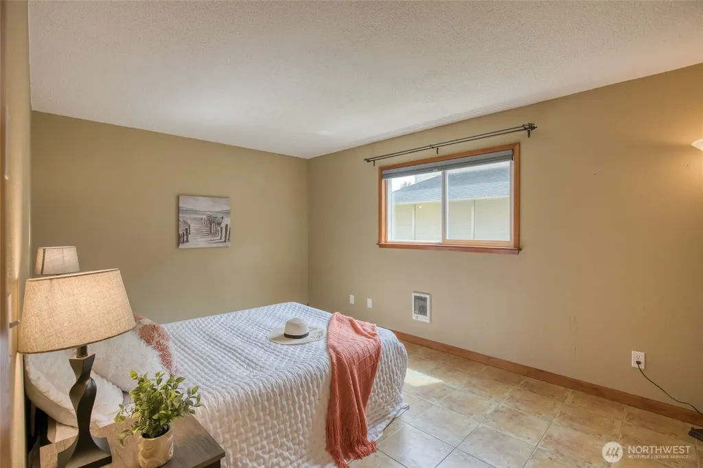 507 Sand Dune Avenue SW Ocean Shores WA 98569
