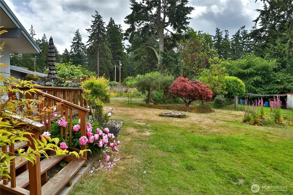 538 Bush Point Road Freeland WA 98249