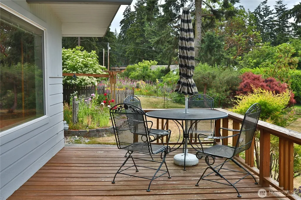 538 Bush Point Road Freeland WA 98249