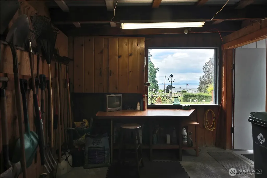 538 Bush Point Road Freeland WA 98249