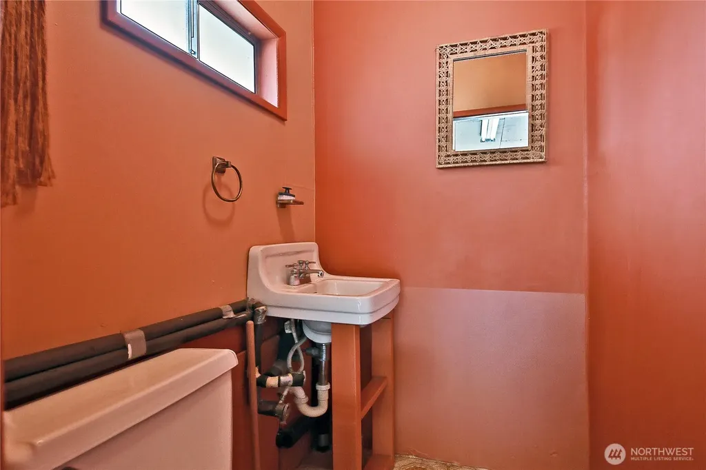 538 Bush Point Road Freeland WA 98249