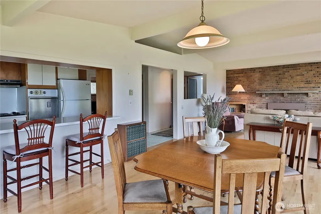 538 Bush Point Road Freeland WA 98249