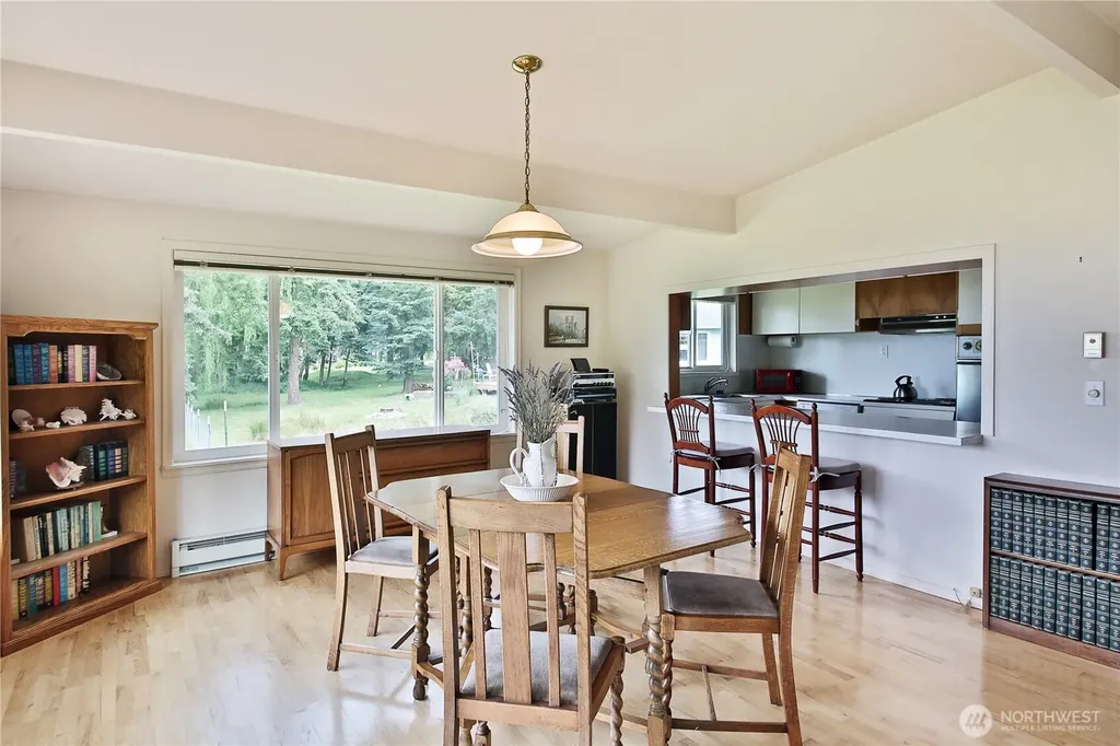 538 Bush Point Road Freeland WA 98249