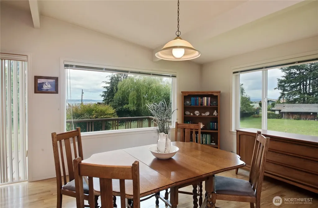 538 Bush Point Road Freeland WA 98249