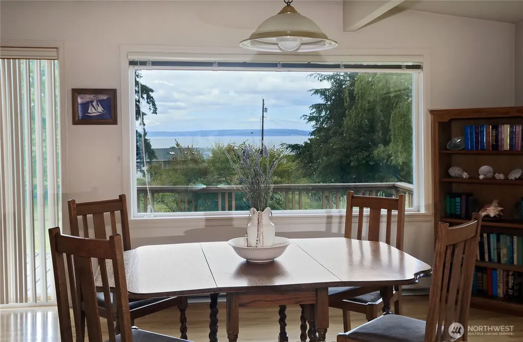 538 Bush Point Road Freeland WA 98249
