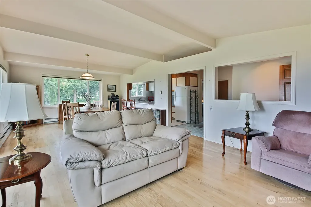 538 Bush Point Road Freeland WA 98249