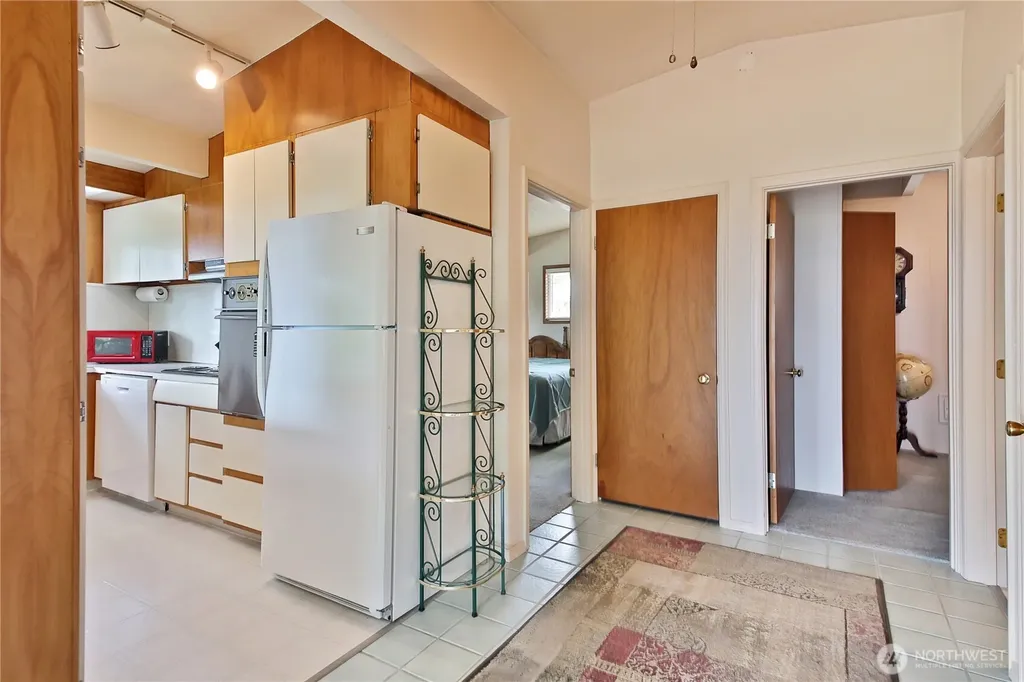 538 Bush Point Road Freeland WA 98249