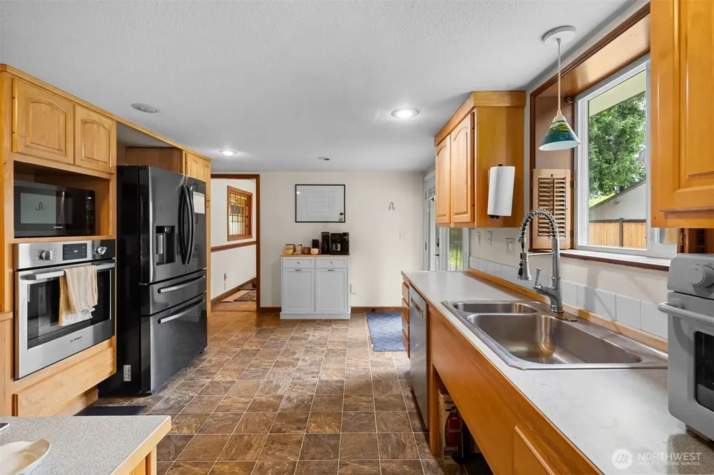 33825 133rd Ave SE Auburn WA 98092